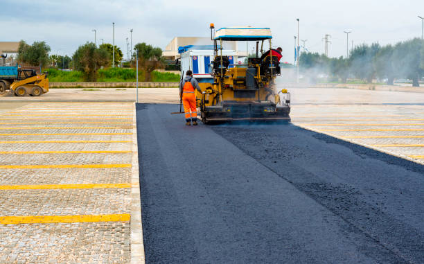 Best Asphalt Driveway Installation  in Montverde, FL